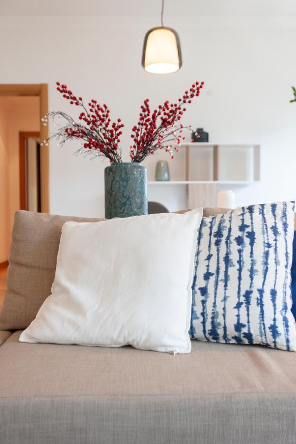 Appartamento Orient - Modern, Spacious And Sunny! By The River! *