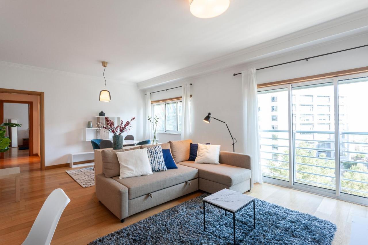 Appartamento Orient - Modern, Spacious And Sunny! By The River!