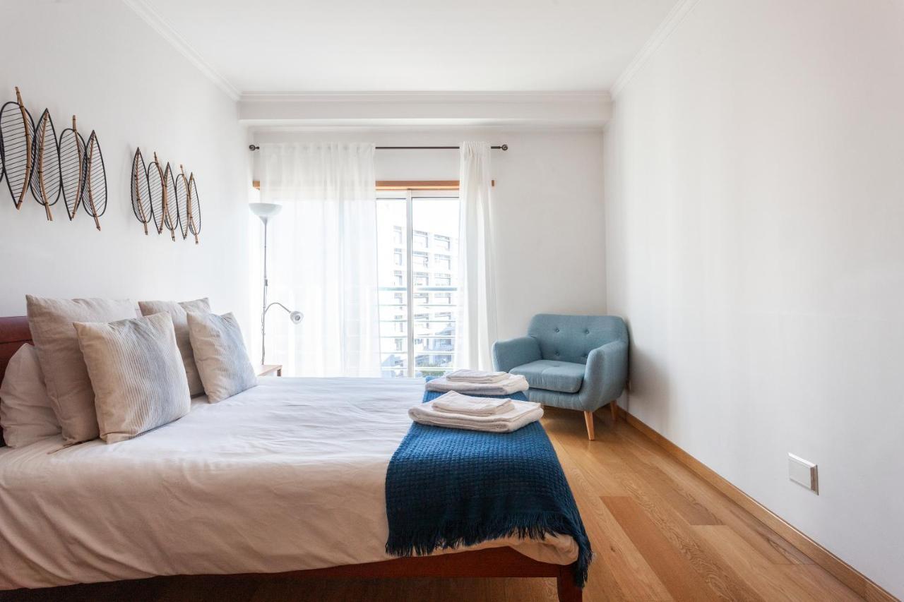 Appartamento Orient - Modern, Spacious And Sunny! By The River!