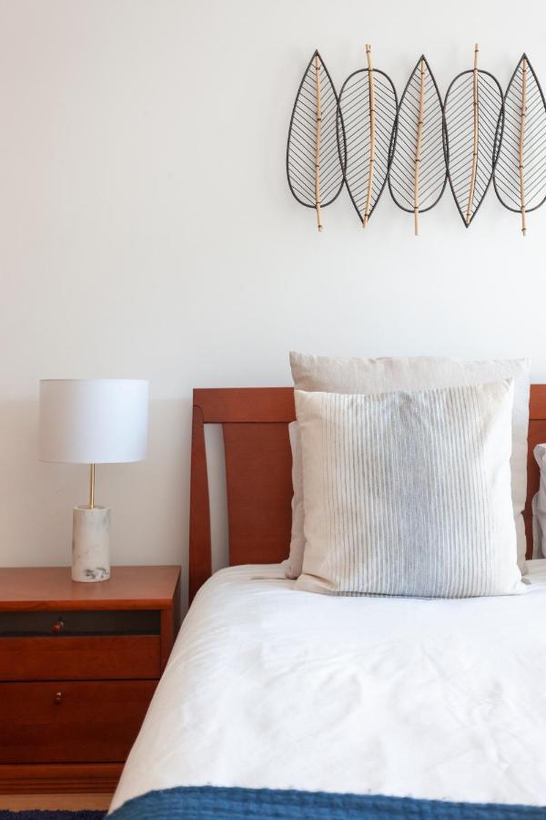 Orient - Modern, Spacious And Sunny! By The River! Appartamento