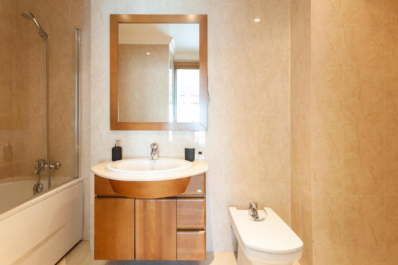 Appartamento Orient - Modern, Spacious And Sunny! By The River! Lisbona