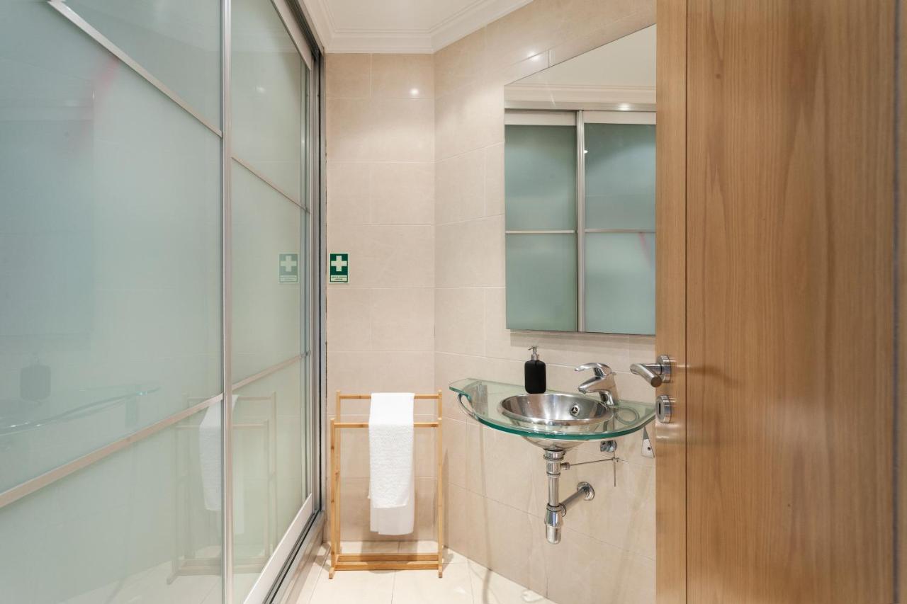 Orient - Modern, Spacious And Sunny! By The River! Appartamento