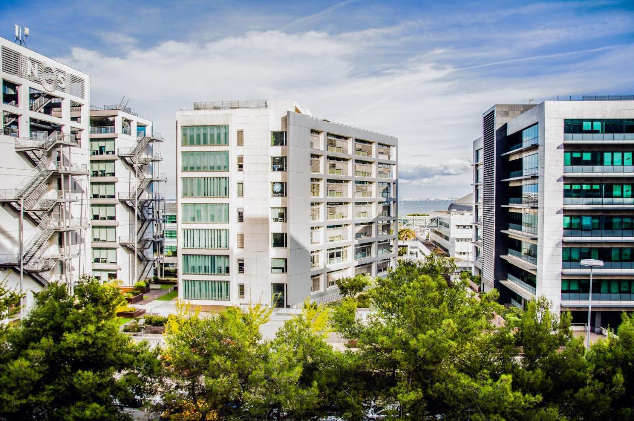 Orient - Modern, Spacious And Sunny! By The River! Lisbona