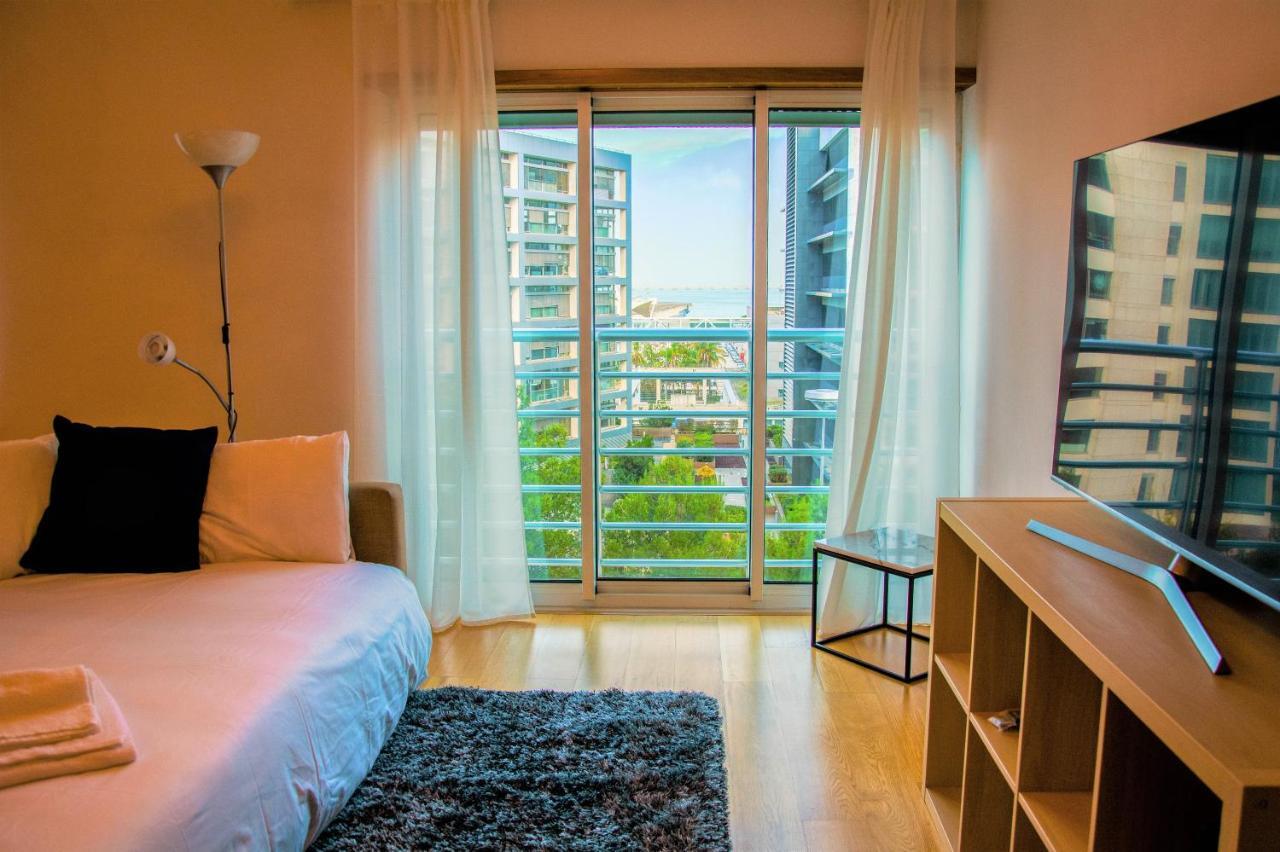Orient - Modern, Spacious And Sunny! By The River! Lisbona