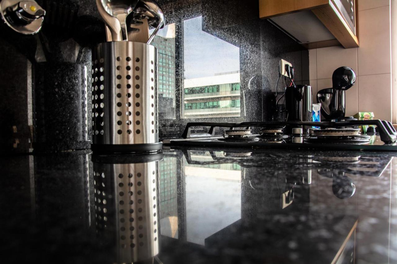 Orient - Modern, Spacious And Sunny! By The River! Appartamento